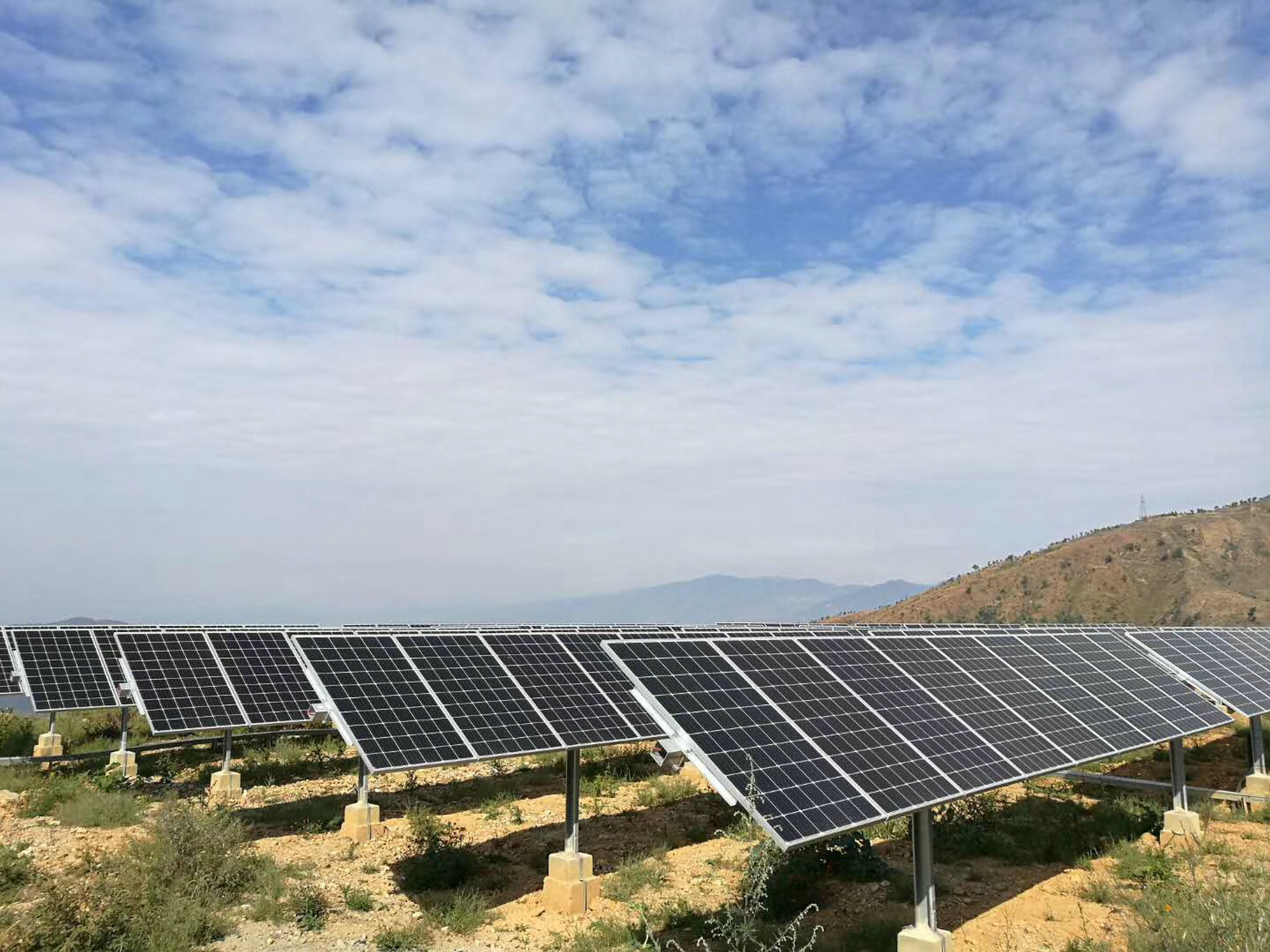 La Comisión de Comercio Internacional de EE. UU. ofrece tres propuestas para limitar la importación de productos solares