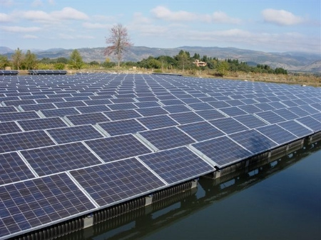 Es la mayor central de energía solar flotante del mundo