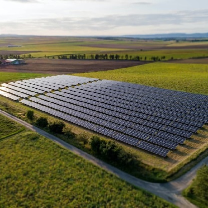 ¿Qué son las granjas solares?