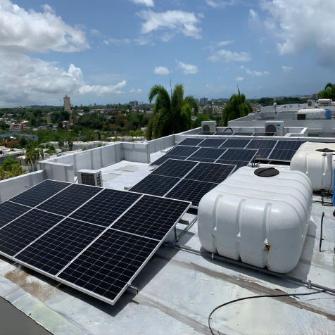 Panel solar bifacial Bluesun 460w instalado en Puerto Rico